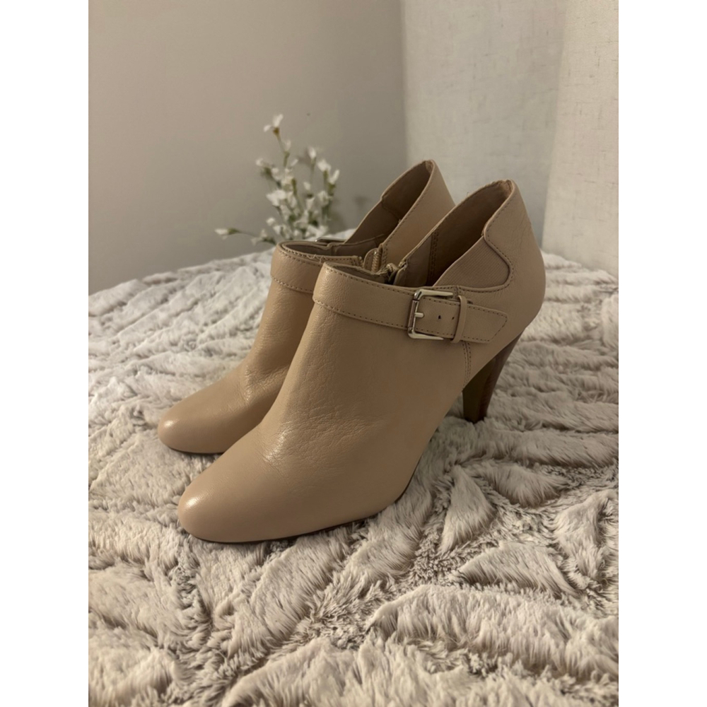 Alfani Leather Tan Booties Buckle Gorgeous Brown Heel